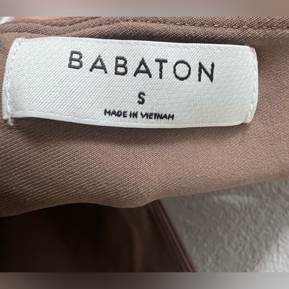 Aritzia Babaton Contour V-Neck Bodysuit size small - Picture 3 of 6